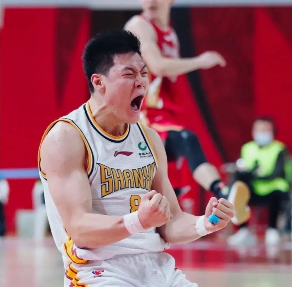 db真人官网下载-深圳男篮冲刺阶段止住颓势，志在CBA常规赛名次提升，气氛紧张，资深球员宣示担当